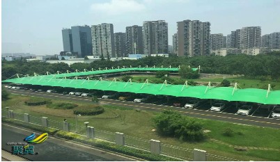 綠色膜結構車棚，膜結構車棚多色，環繞型大型車棚